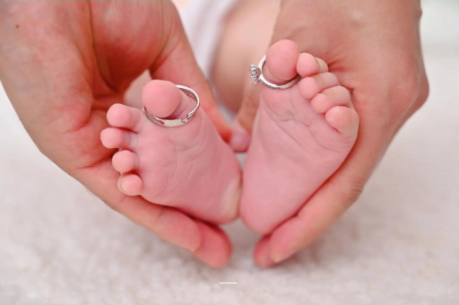 专业助孕公司孕妇两个月肚子疼